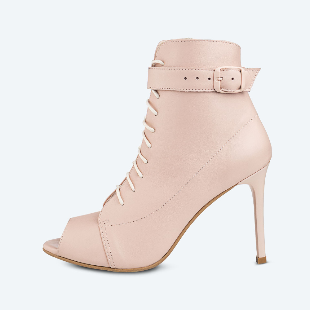 blush-blossoms-ko-en-boty-high-heel-na-vysok-m-podpatku-s-dvojitou